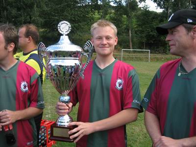 Alex_Pokal_stoltz 